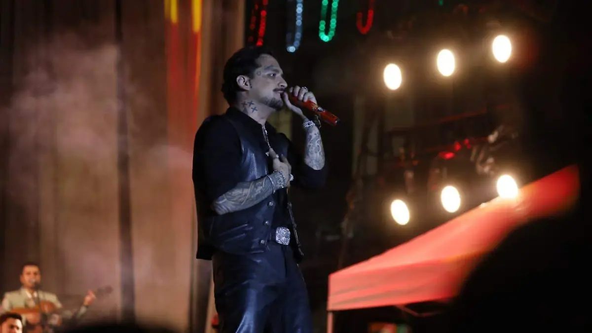 Christian Nodal 5