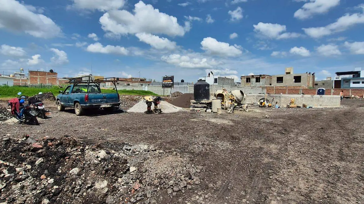 Construcción de parque de niñas y niños 1