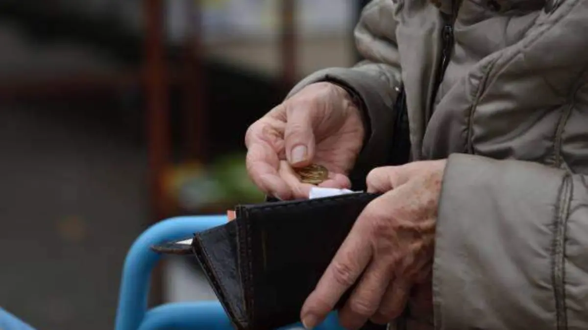 istockphoto-2114989015-612x612