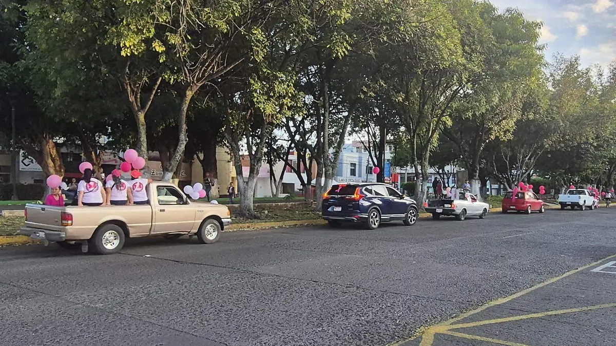 Caravana Rosa para promueve el autocuidado y apoyo a mujeres con cáncer de mama