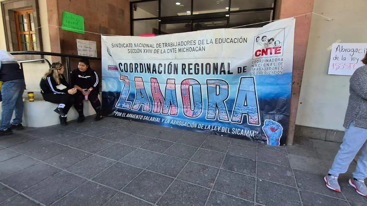 ef7c2d85-6550-4935-937e-9127b2453ac7