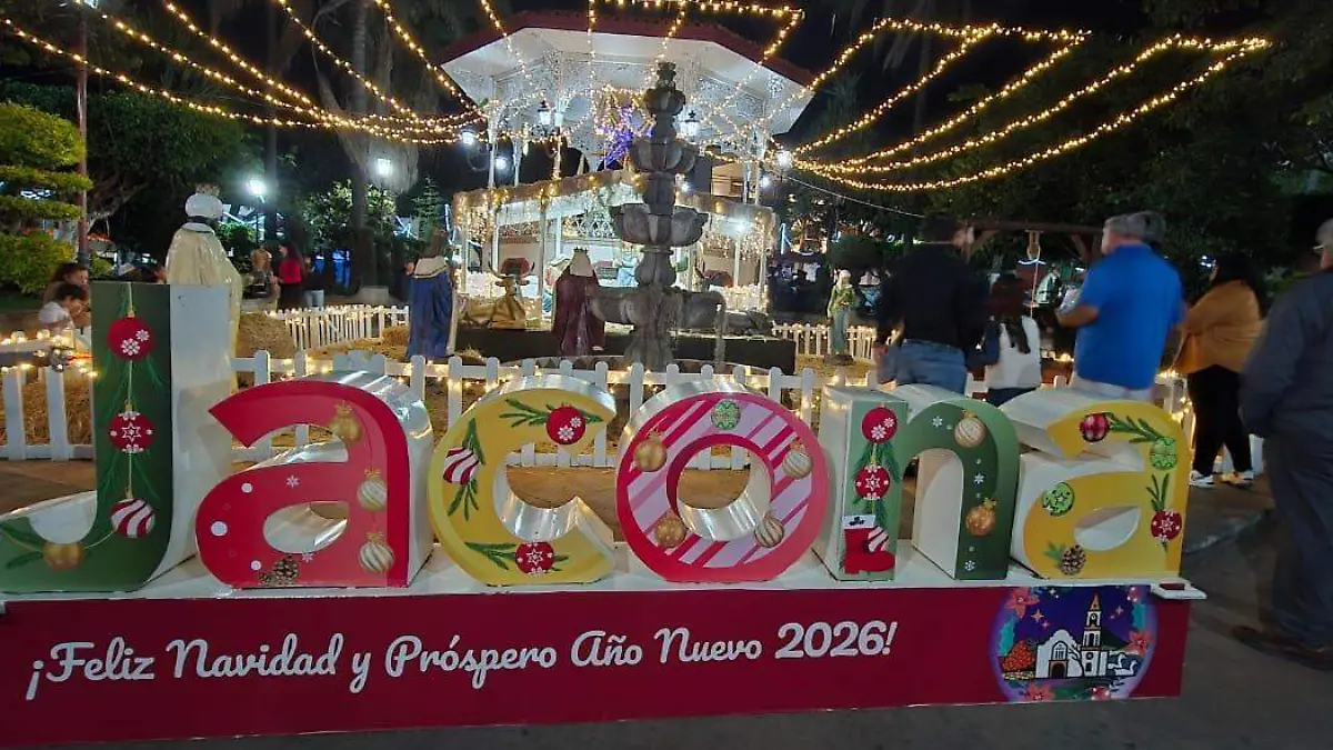 Adornos navideños en Jacona