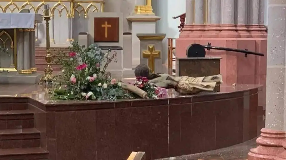 Destrozos en parroquia de Chavinda