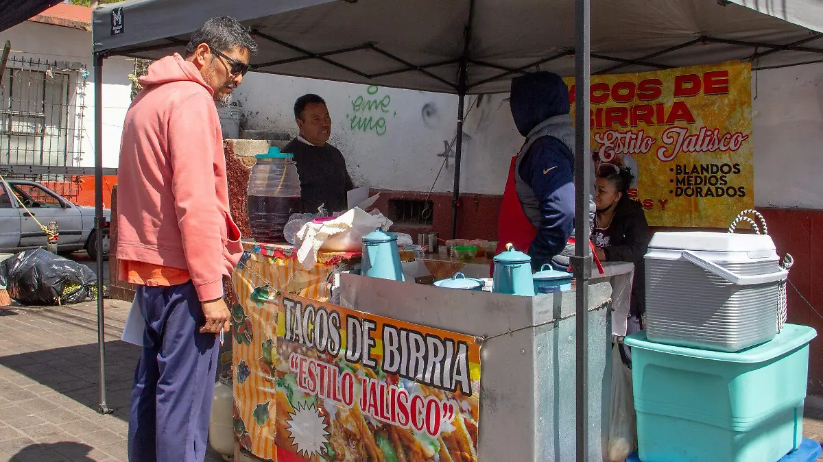 Venta de comida en la vía pública