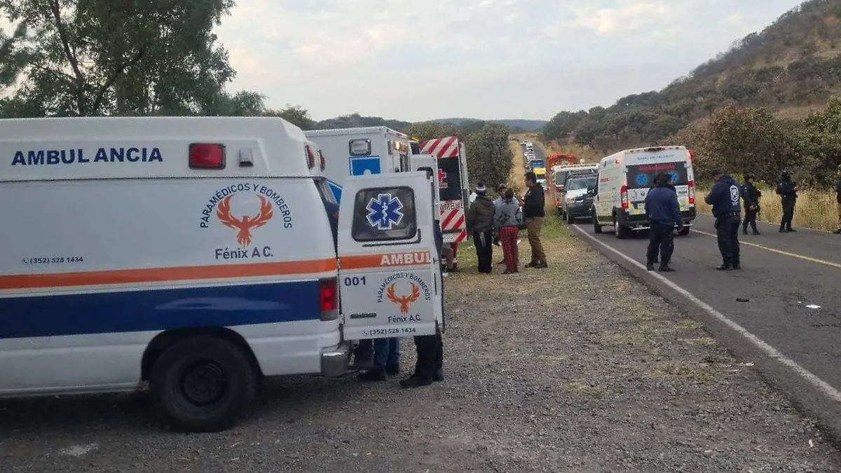 Ambulancia en carretera