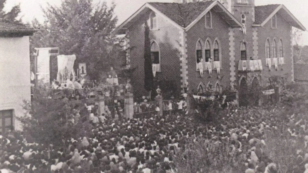 Image de la ceremonia de la coronacion pontificia 14 de febrero de 1886