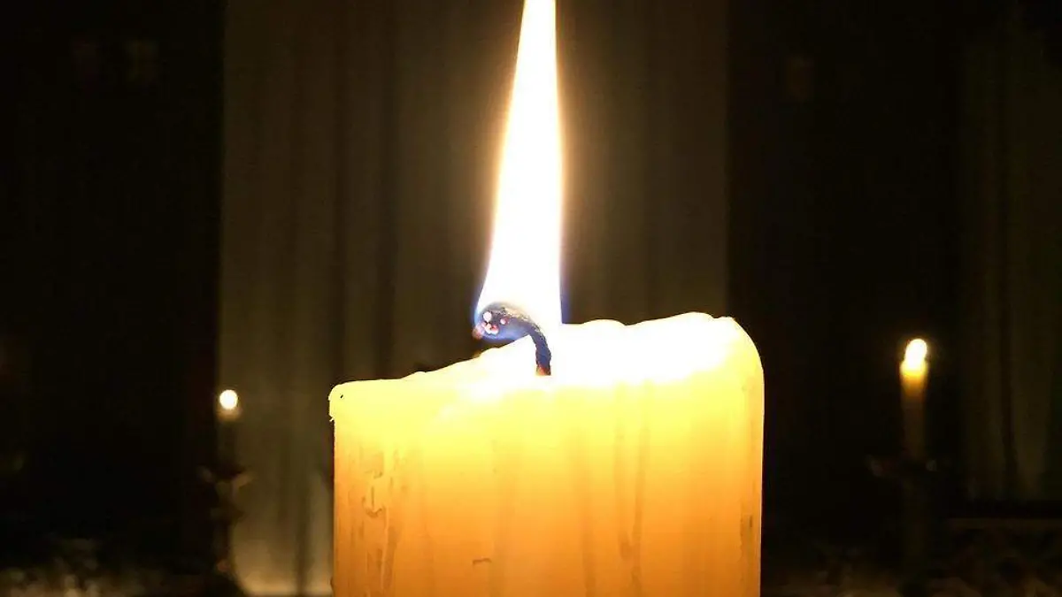 candle-2128084_1280