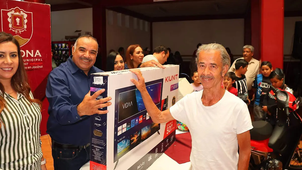 Entrega de premios a ganadores del Sorteo Predial 2026 Jacona