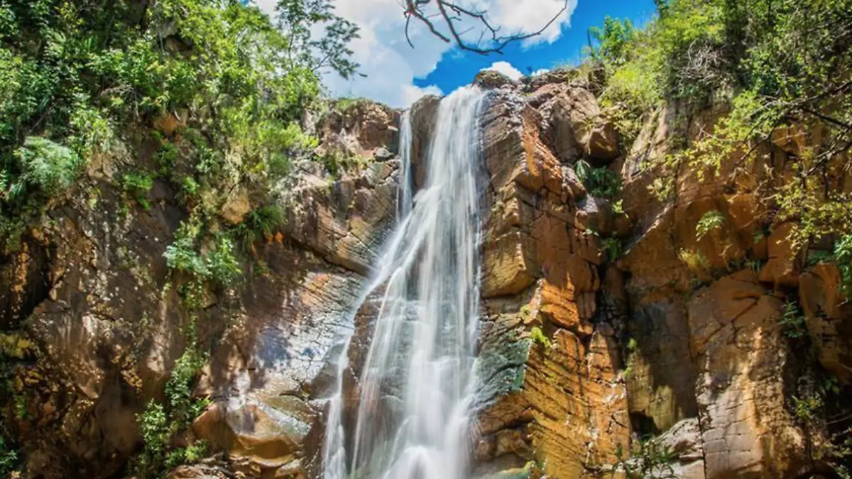 La Cantera, en Jiquilpan, travesías Uérani