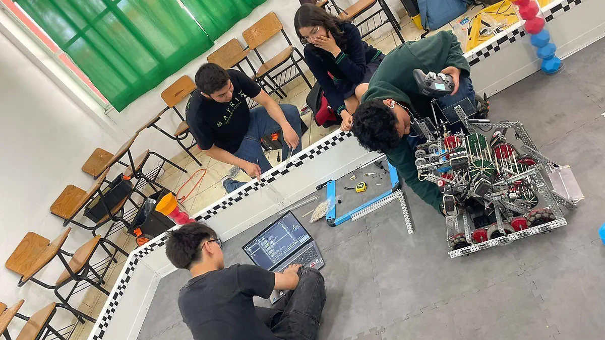 688934272_4034764986656327_6665690071959935804_n