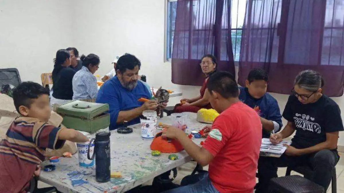 Forma parte de estos talleres artísticos gratuitos en La Paz