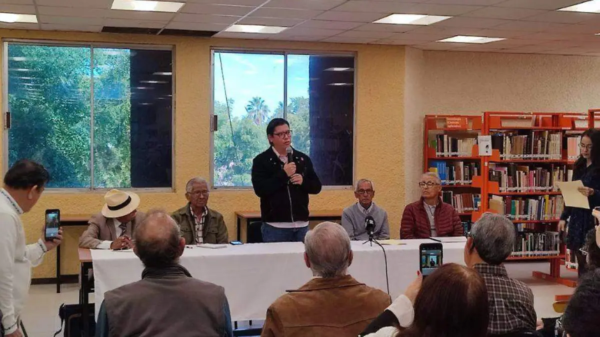 Inauguran Biblioteca personal Armando Trasviña Taylor