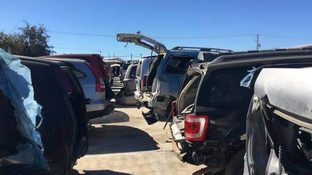 Subasta de carros en corralones de La Paz