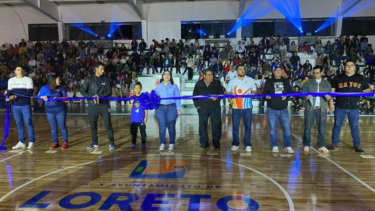 Estrenan duela de basquetbol en Loreto 