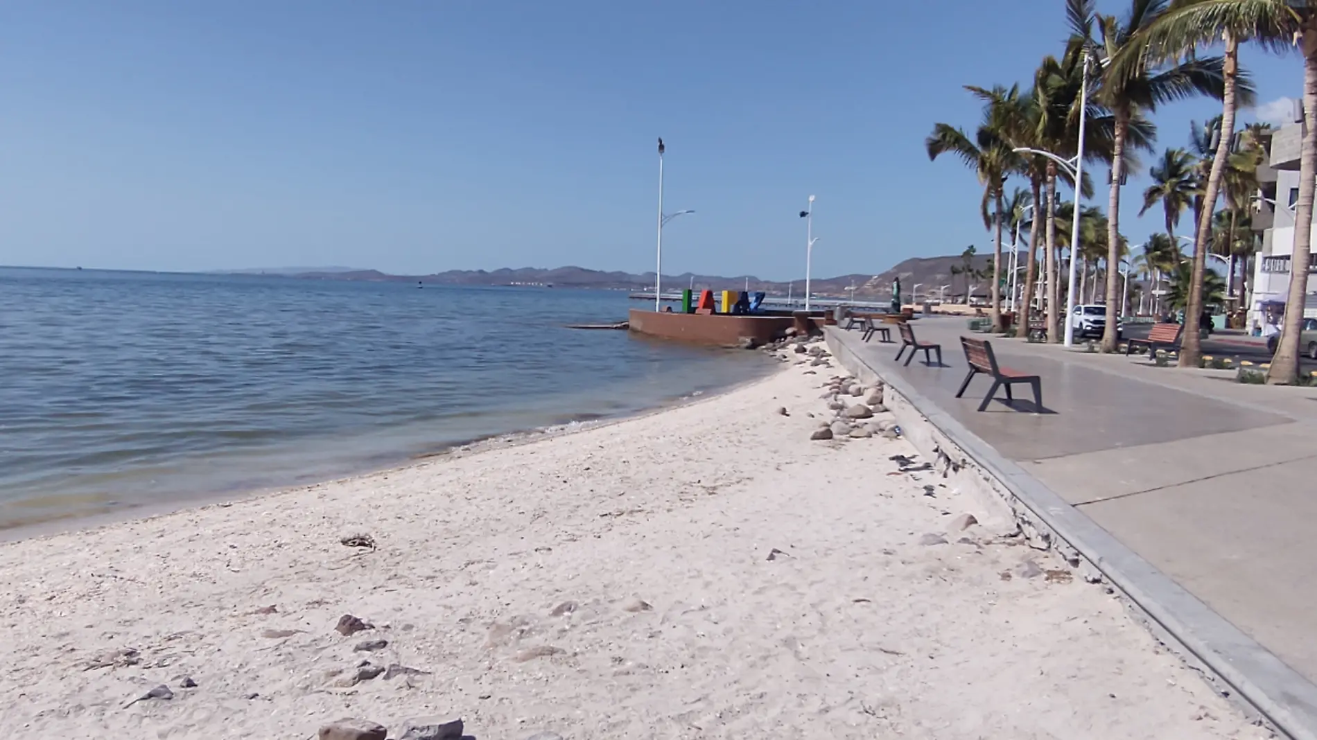 Limpieza en el malecón de La Paz