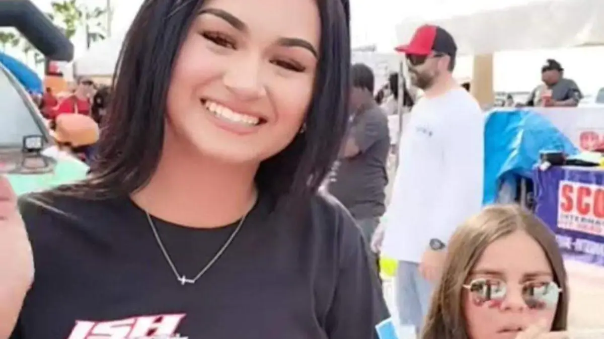mujeres compiten en la Baja 1000