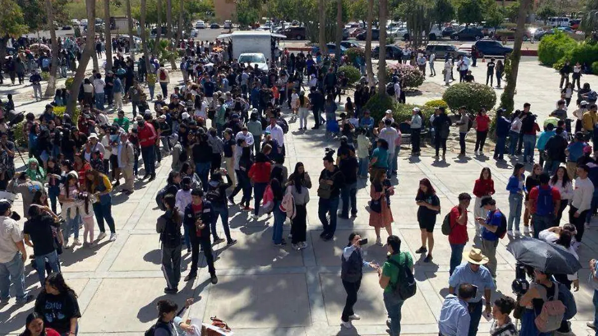 espera ver el eclipse en la paz 2