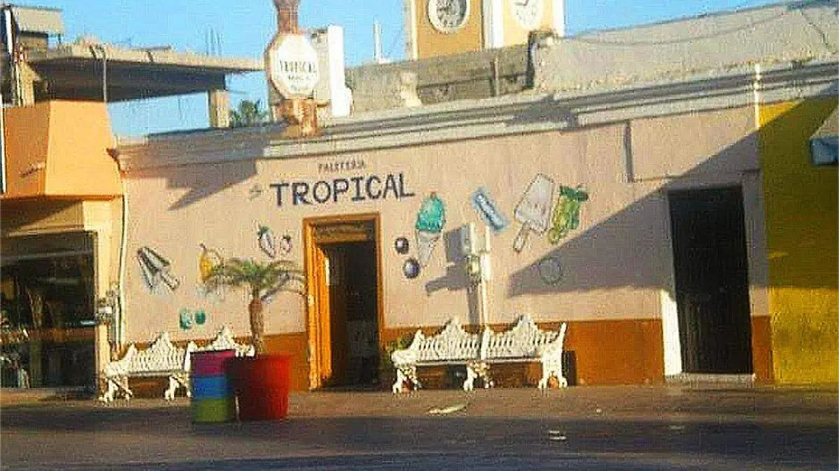 paleteria la tropical dice adios