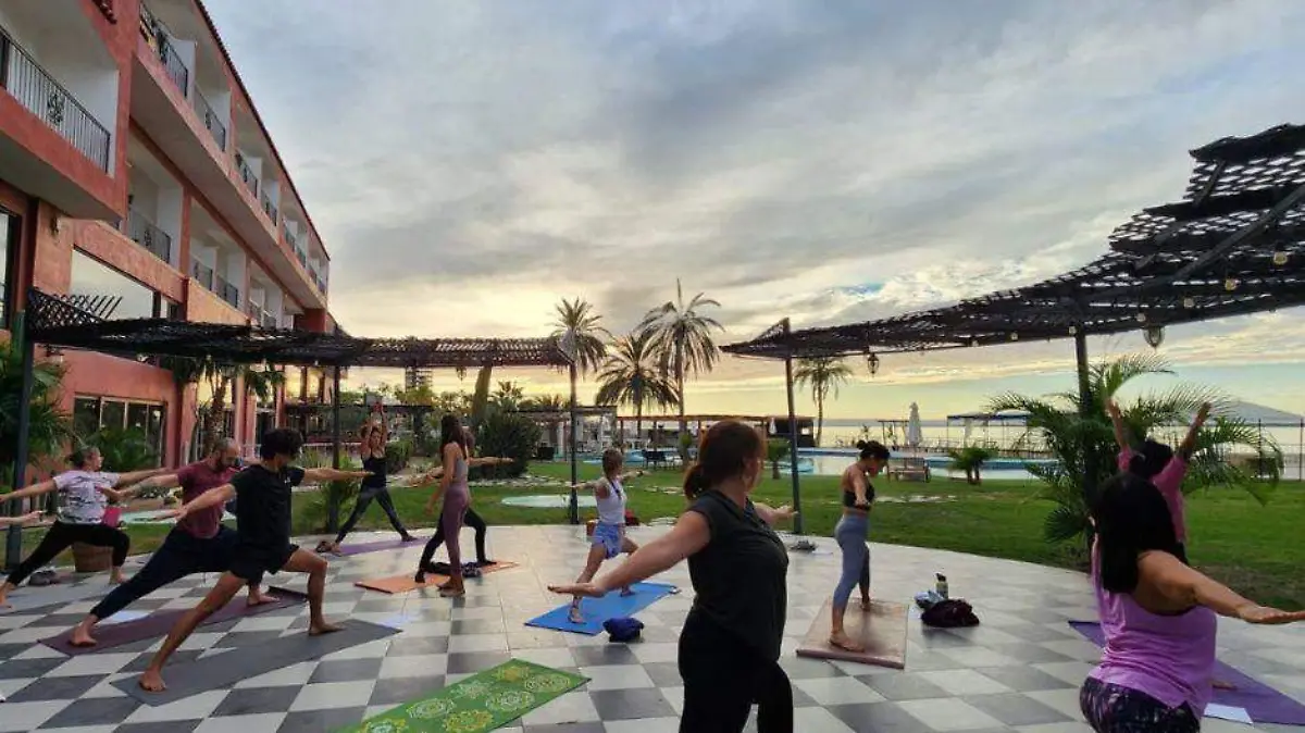 clase gratis de yoga con causa