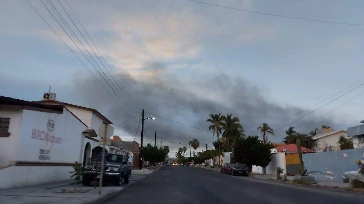 Incendio en taller de yates en La Paz