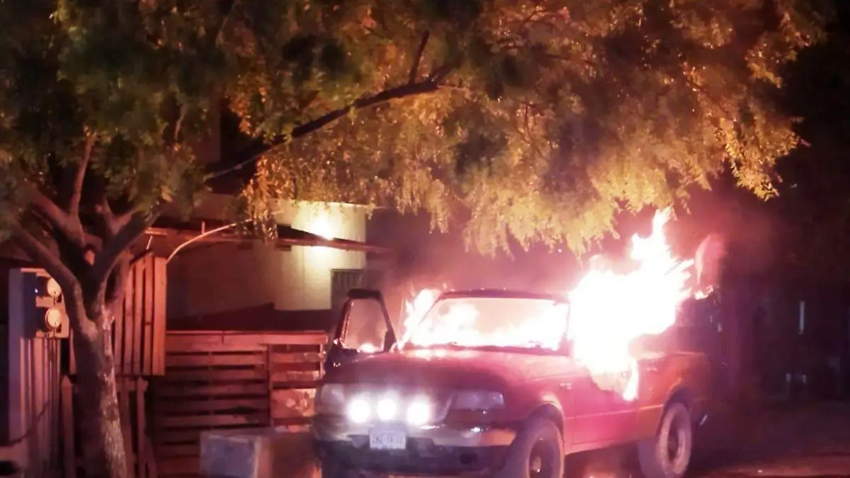 Incendio auto 