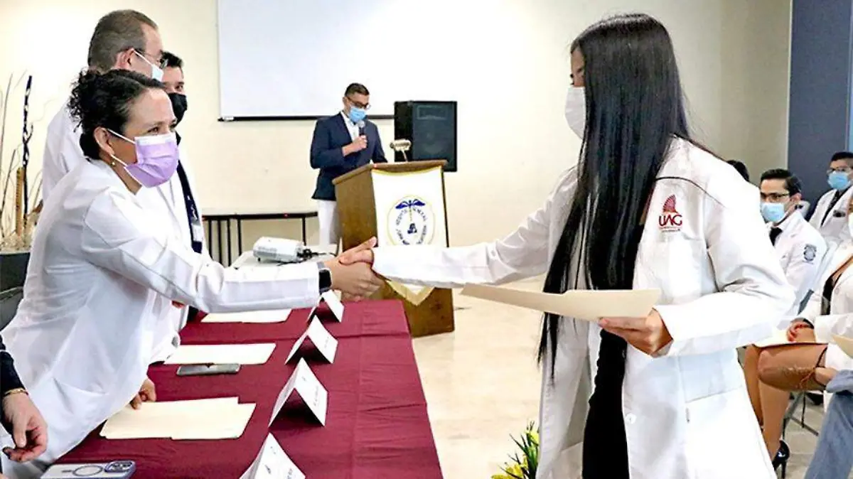 Medico pregrado Hospital Salvatierra