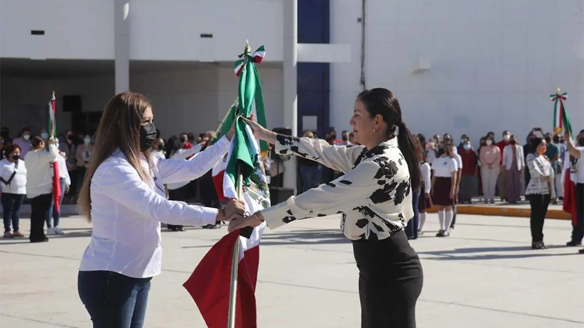 Realizan abanderamiento La Paz