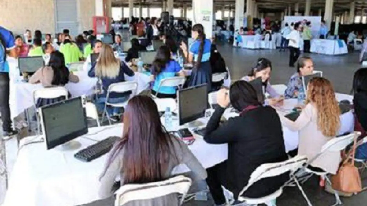 en la plaza Mijares se ofrecerán plazas laborales