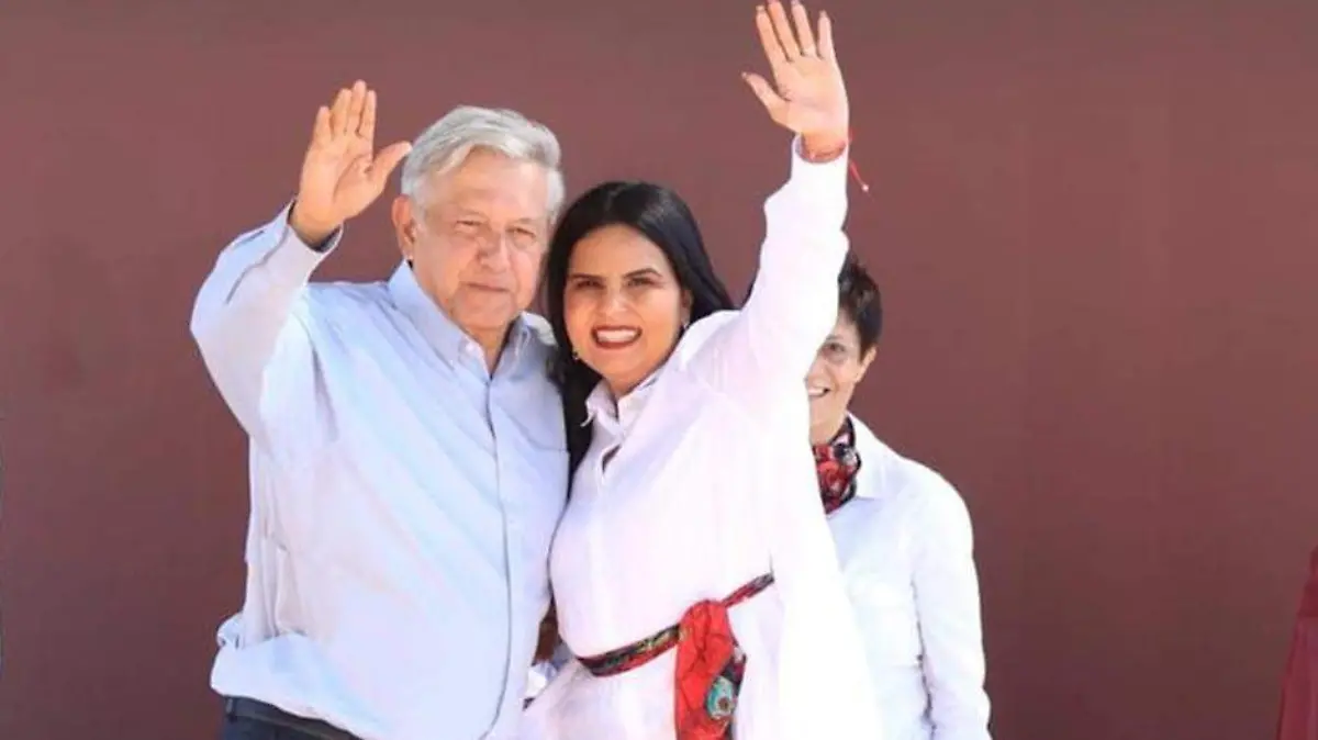 AMLO y Armida Castro