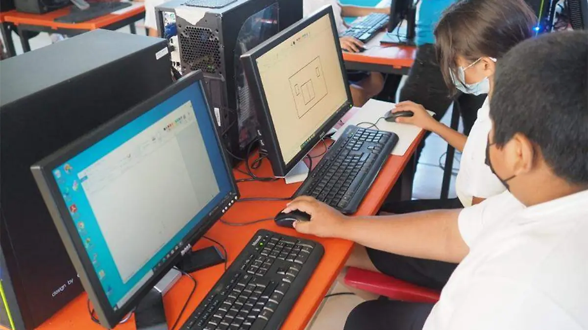 UABCS lleva tecnologia