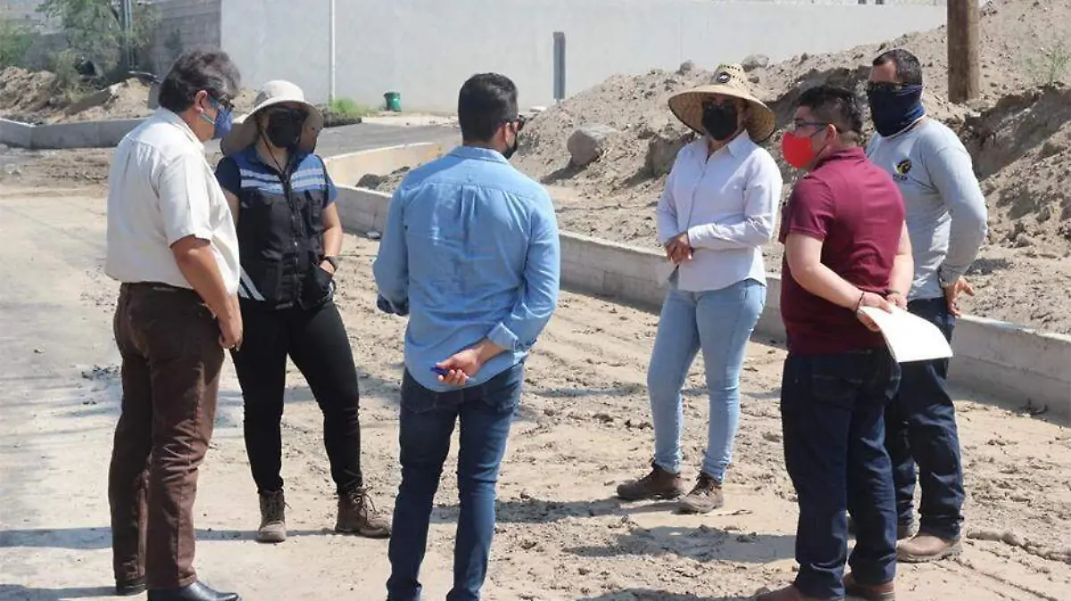 Supervisan obras en La Paz