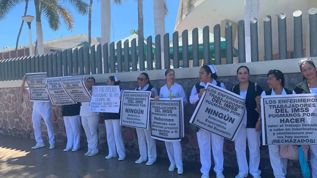 Protestan enfermeras del IMSS en BCS