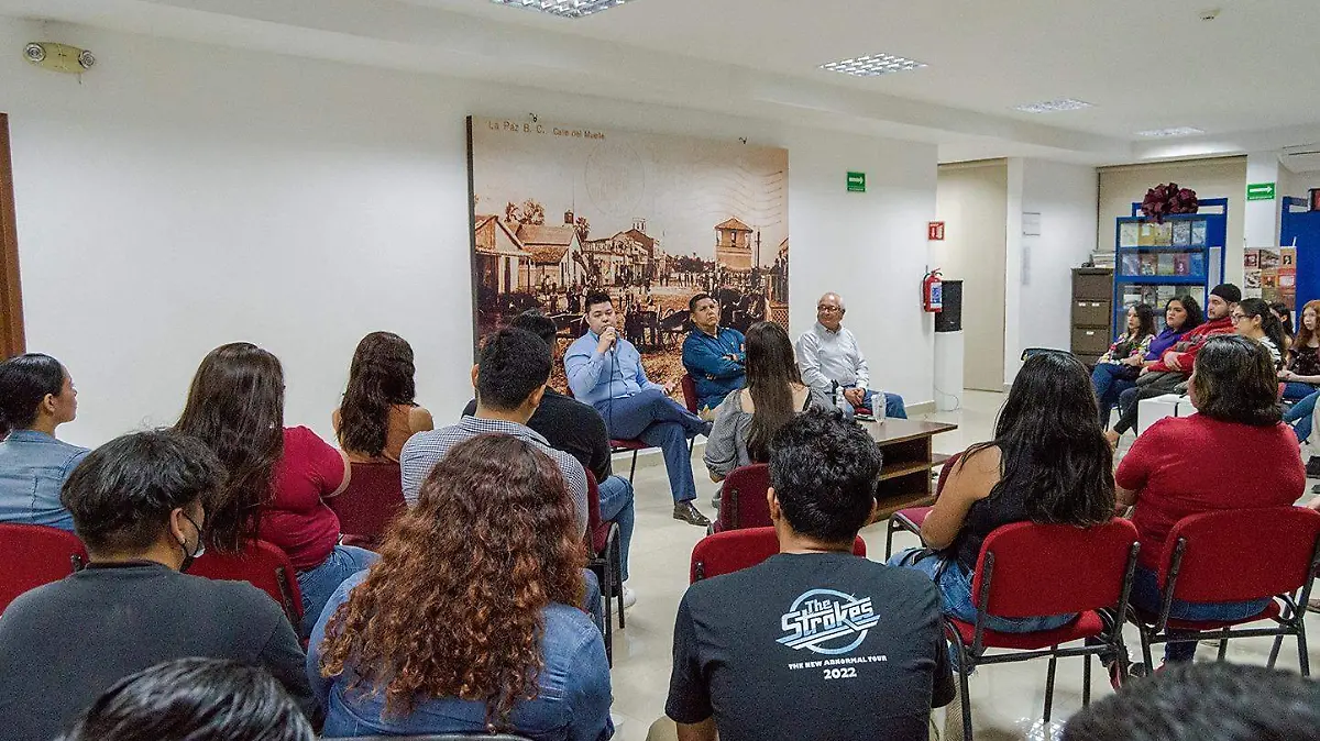 Conversatorio en Archivo historico bcs