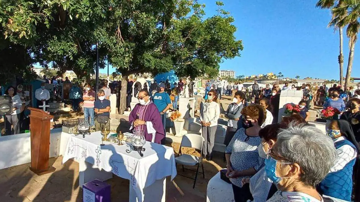 MIsa Panteon dia de muertos