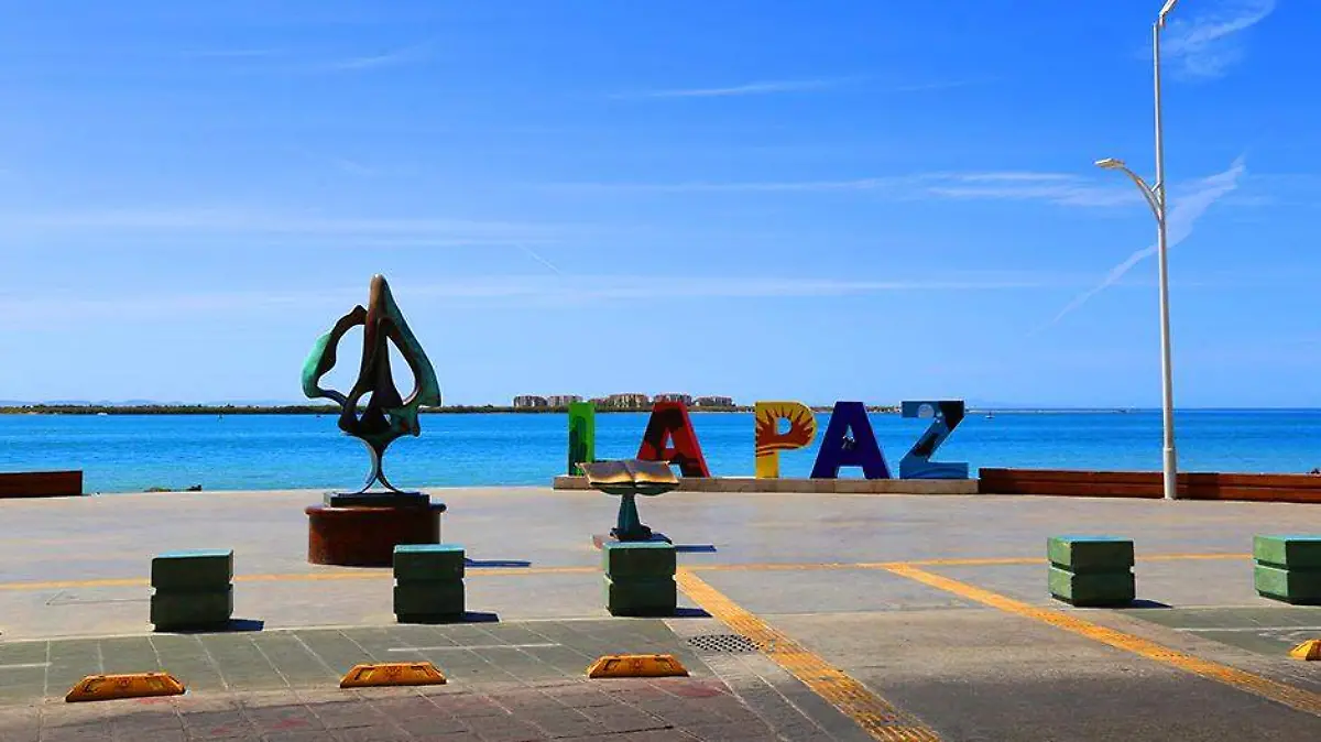 Letras malecón La Paz
