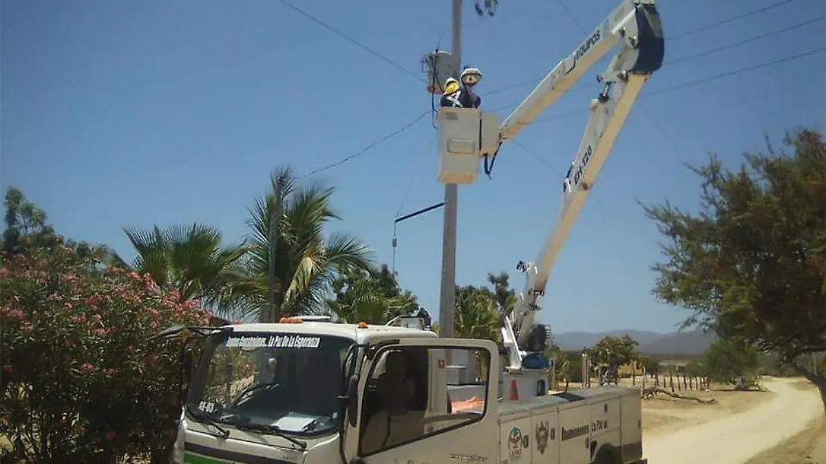 Luminarias luz obras La Paz 1