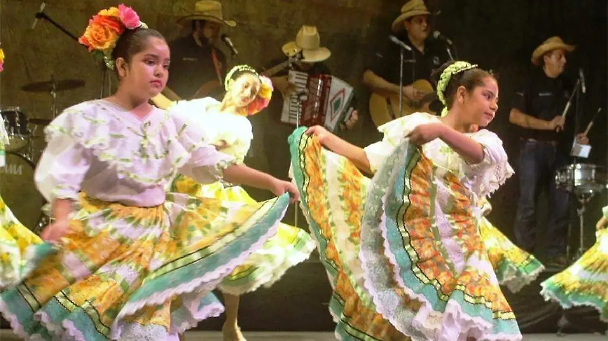Disfruta Mitotito Folklorico