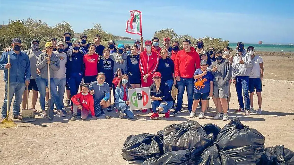 Jovenes priistas realizan limpieza 