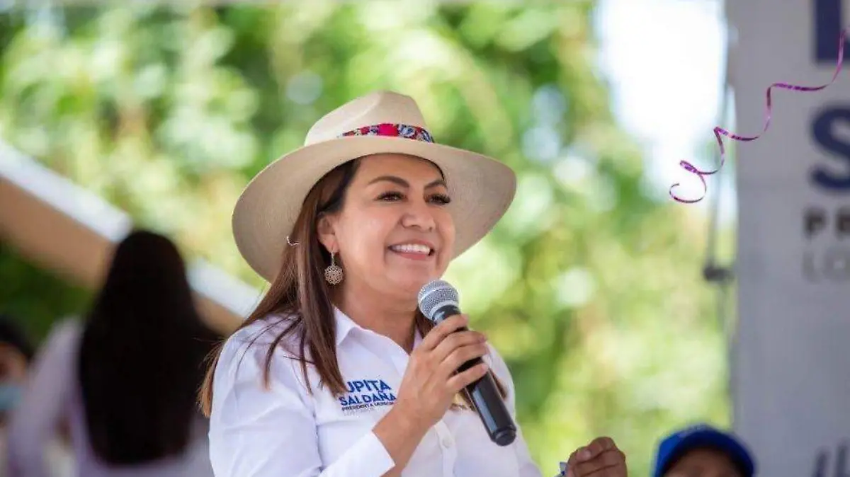 Lupita Saldaña Los Cabos