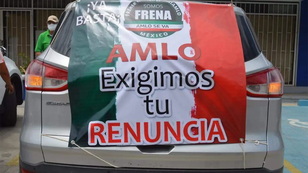 Protesta marcha renuncia AMLO 01