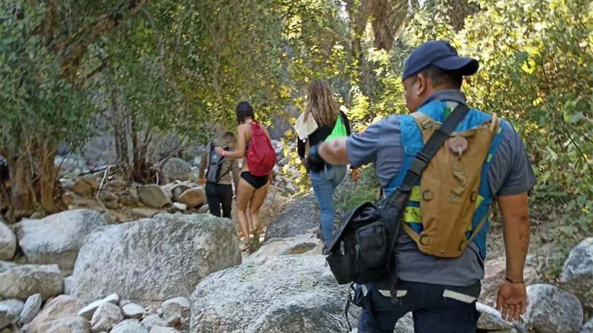 Sierra La Laguna excursionistas Proteccion Civil