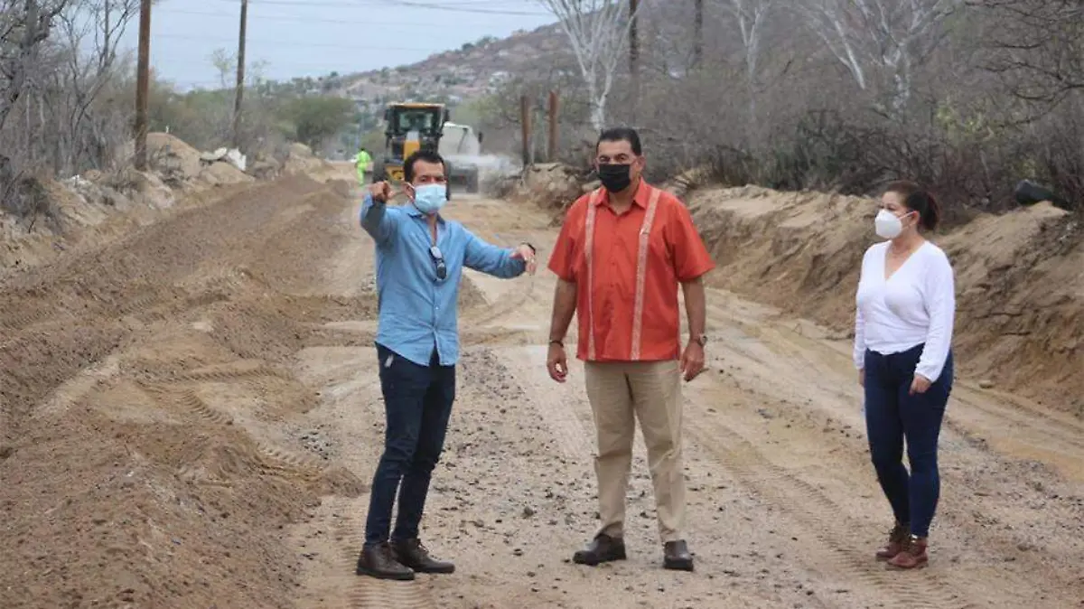 Ruben Munhoz supervisa obras