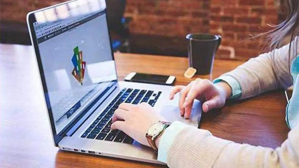 Cumputadora laptop internet