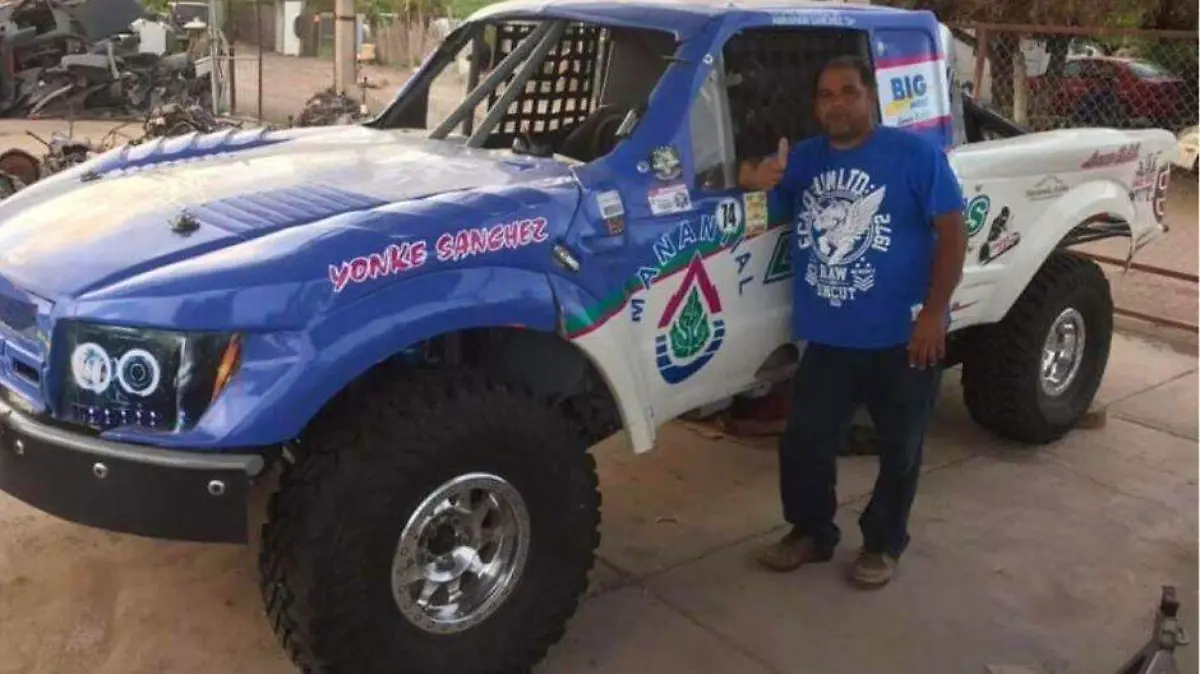 piloto Edgar Sanchez Loreto 400