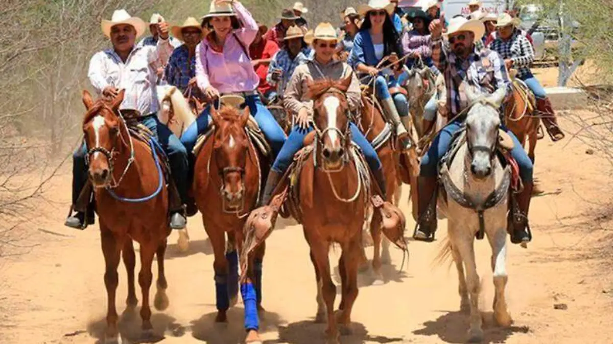 cabalgata de las Fiestas Tradicionales