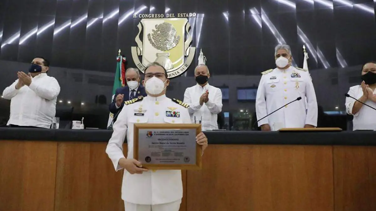 Congreso rinde homenaje a la Armada de Mexico