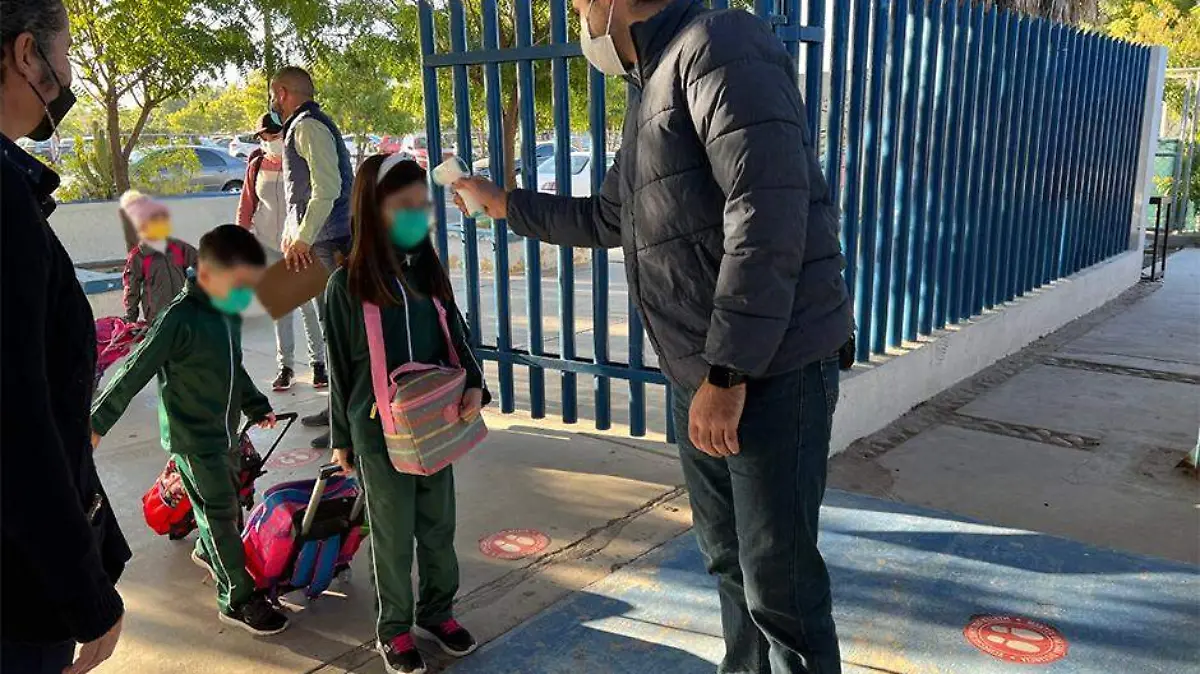 Aplican protocolos sanitarios en regreso a clases