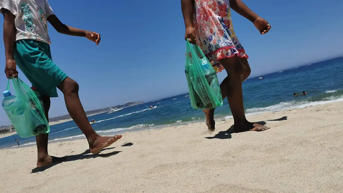 Menores ninhos vendedores ambulantes Los Cabos