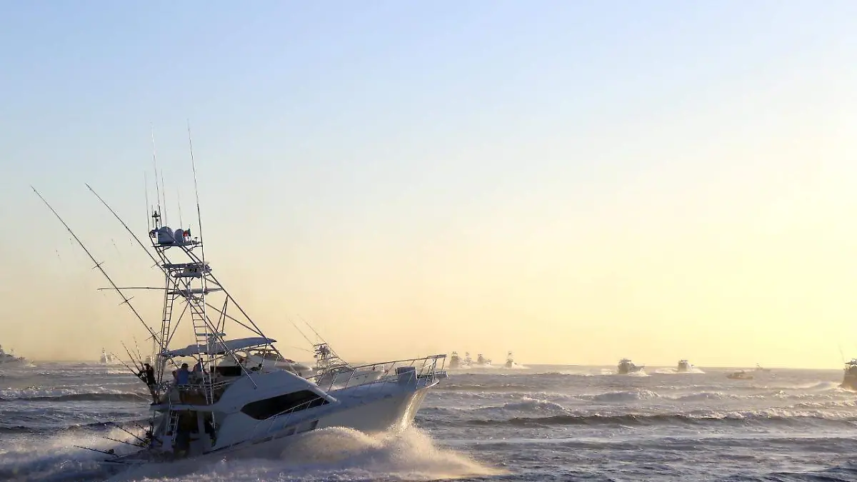 Pesa deportiva lancha pescadores torneo