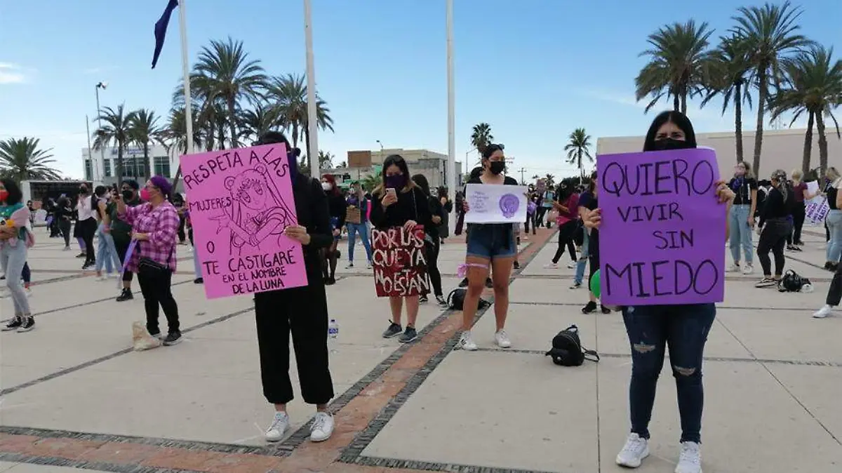 Protesta mujeres 8M BCS